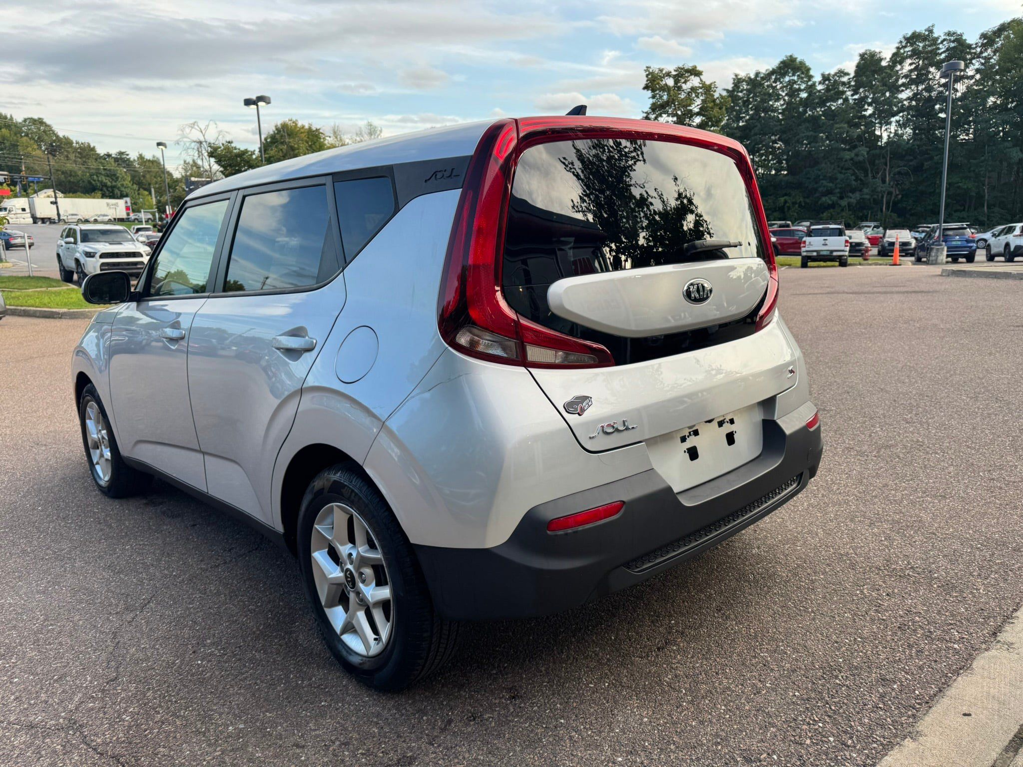 Used 2021 Kia Soul S FWD image 5