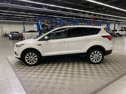 Used 2019 Ford Escape SEL image 8