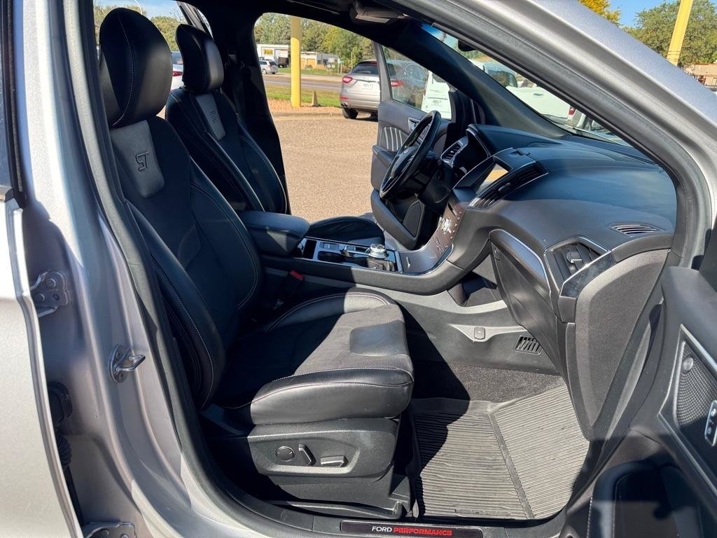 Used 2019 Ford Edge ST w/ Convenience Package AWD/4WD image 28