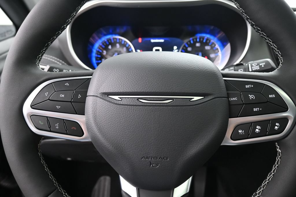 New 2027 Chrysler Pacifica Select w/ Family Tech Group FWD image 26