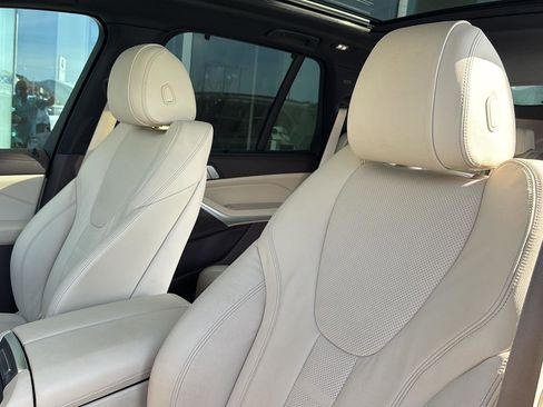 Used 2019 BMW X5 xDrive40i image 28
