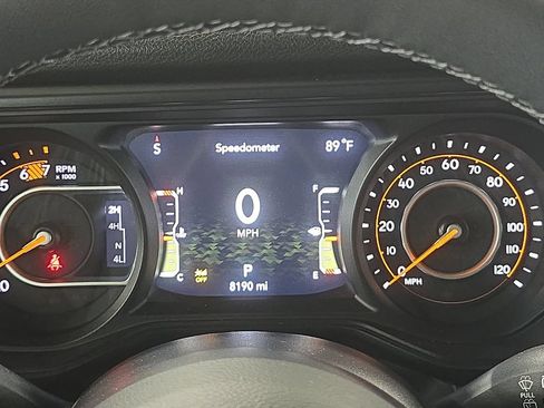 Used 2025 Jeep Wrangler Unlimited Sport AWD/4WD image 14