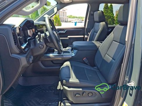 Certified 2026 Chevrolet Silverado 1500 LTZ AWD/4WD image 14