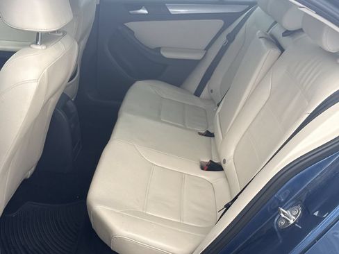 Used 2017 Volkswagen Jetta SE FWD image 24