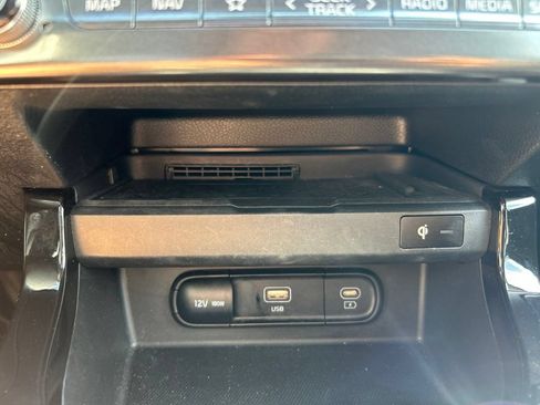 Certified 2024 Kia Seltos EX AWD/4WD image 17