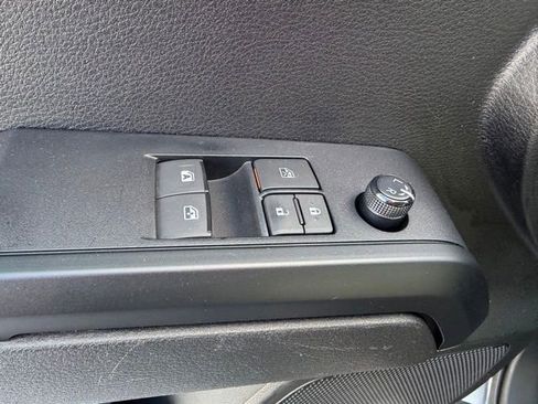 Used 2022 Toyota Tacoma SR image 9