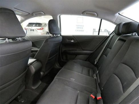 Used 2015 Honda Accord Sport image 9