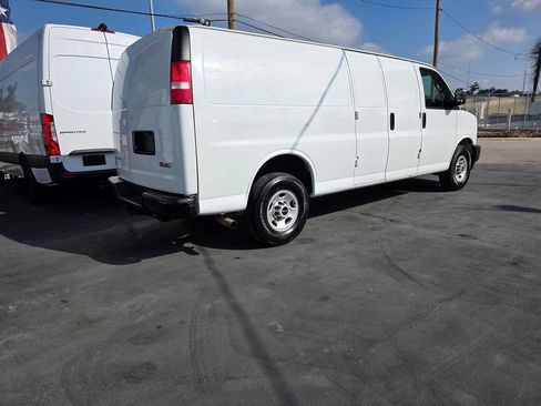 Used 2019 GMC Savana 3500 Extended w/ Driver Convenience Package image 6