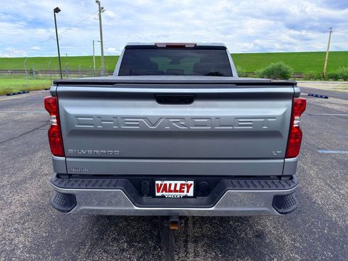 Used 2025 Chevrolet Silverado 1500 LT AWD/4WD image 9