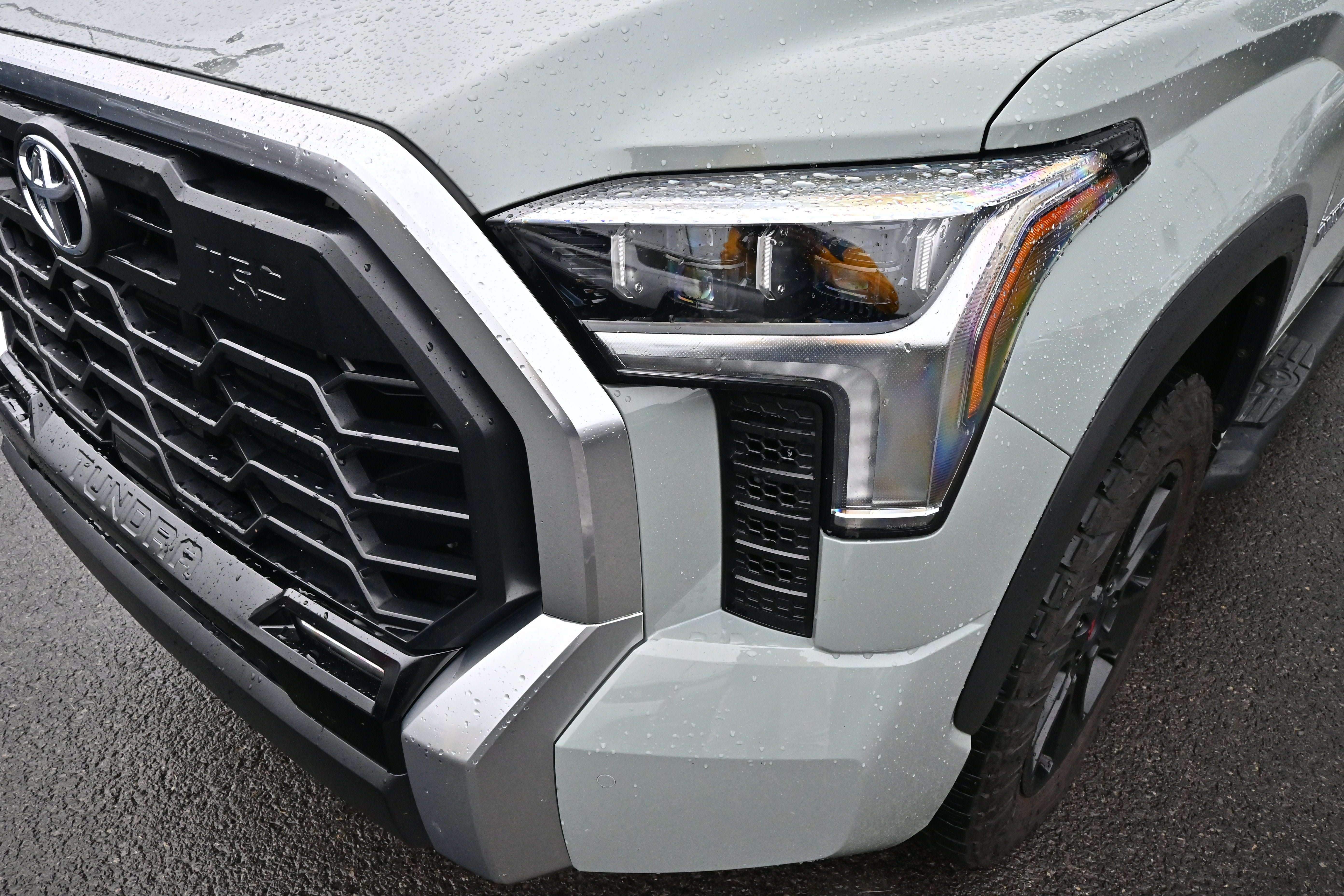 Used 2022 Toyota Tundra Limited w/ TRD Off-Road Package AWD/4WD image 16