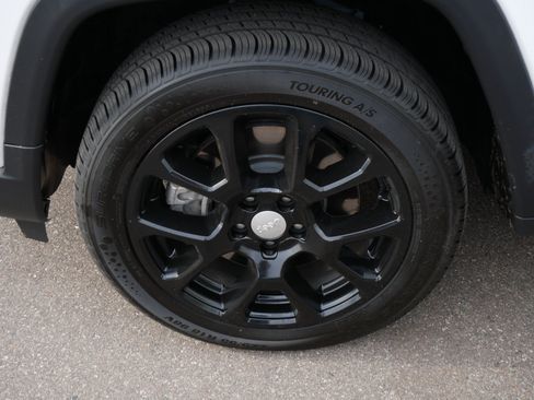 Used 2023 Jeep Compass Latitude w/ Sun and Sound Group AWD/4WD image 15