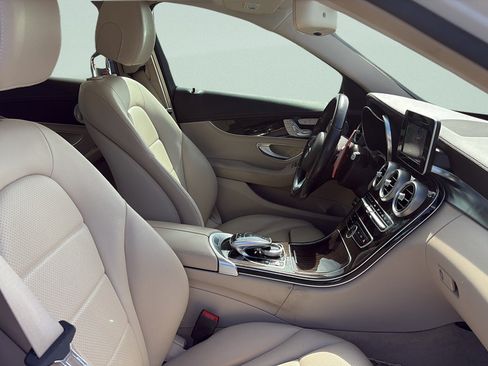 Used 2015 Mercedes-Benz C 300 4MATIC Sedan image 20