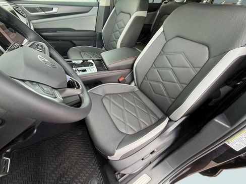 New 2026 Volkswagen Atlas Peak Edition AWD/4WD image 21