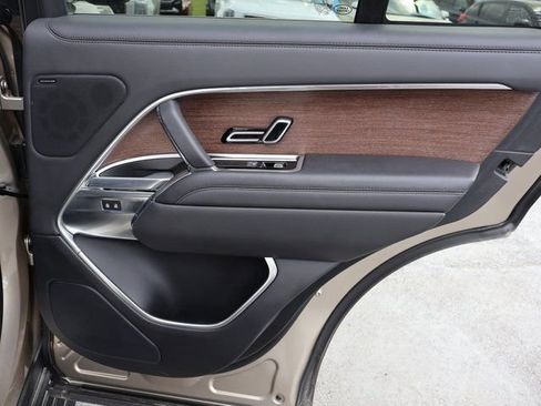 Used 2023 Land Rover Range Rover SE AWD/4WD image 14
