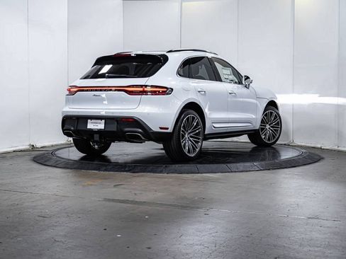 Certified 2025 Porsche Macan AWD/4WD image 7