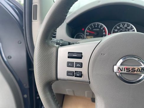 Used 2015 Nissan Frontier SL w/ Moonroof Package AWD/4WD image 20