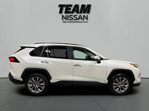 Used 2022 Toyota RAV4 Limited AWD/4WD image 8