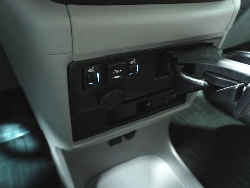 Used 2020 Toyota Sienna XLE Premium AWD/4WD image 23