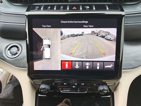 Certified 2023 Jeep Grand Cherokee L Limited w/ Luxury Tech Group II image 20