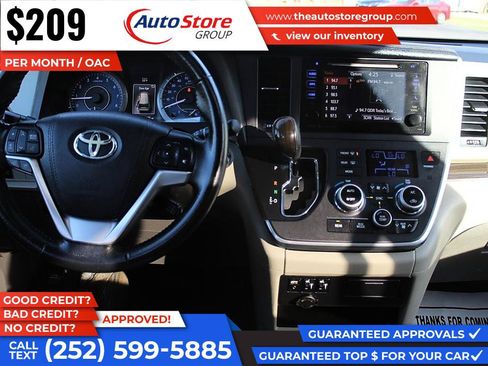 Used 2016 Toyota Sienna XLE FWD image 11