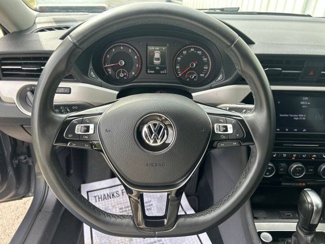 Used 2022 Volkswagen Passat 2.0T SE FWD image 18