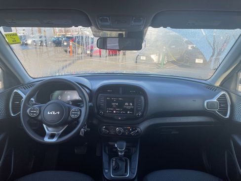 Used 2025 Kia Soul LX w/ LX Technology Package image 31