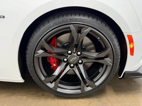 Used 2023 Chevrolet Camaro SS RWD image 15