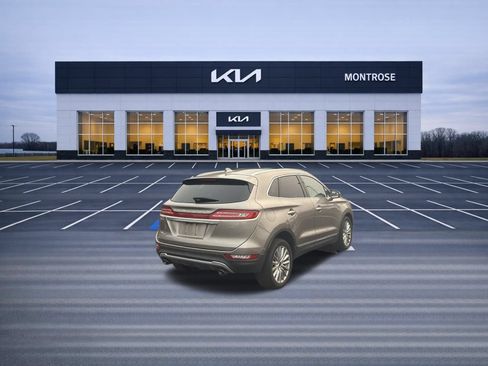 Used 2019 Lincoln MKC Premiere FWD image 6