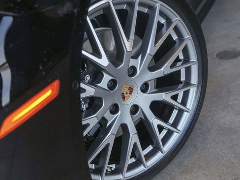 New 2026 Porsche Panamera 4 image 12