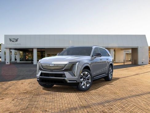 Certified 2026 Cadillac Escalade IQ Luxury 2 w/ LPO, Radiant Package AWD/4WD image 8