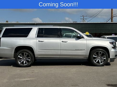 Used 2019 Chevrolet Suburban Premier RWD image 3