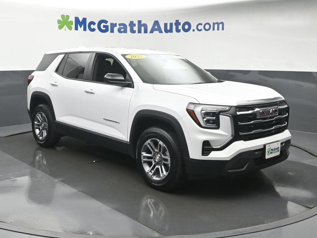 Used 2025 GMC Terrain Elevation AWD/4WD image 2