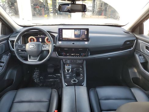 Used 2026 Nissan Rogue SL AWD/4WD image 9
