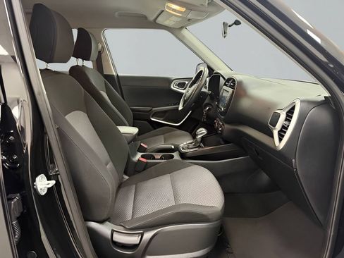 Used 2020 Kia Soul LX FWD image 12