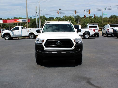 Used 2022 Toyota Tacoma SR image 7