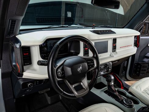 Used 2023 Ford Bronco Heritage Edition AWD/4WD image 15