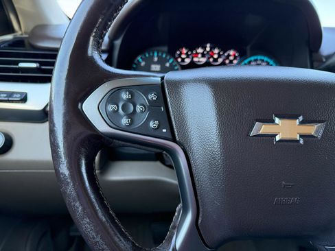 Used 2019 Chevrolet Suburban Premier image 25