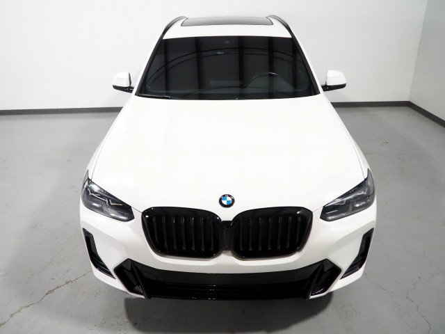Used 2024 BMW X3 sDrive30i w/ M Sport Package w/ M Sport Package RWD image 11