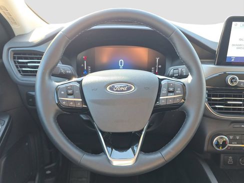 Used 2024 Ford Escape Active AWD/4WD image 3