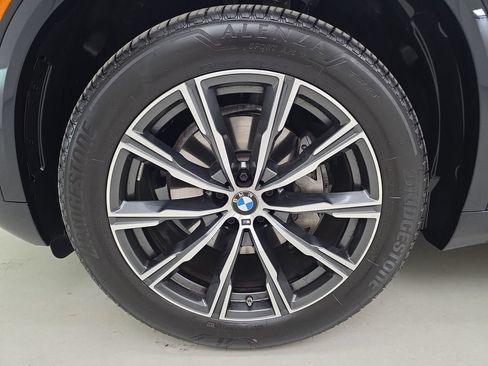 Used 2026 BMW X5 xDrive40i w/ M Sport Package AWD/4WD image 12