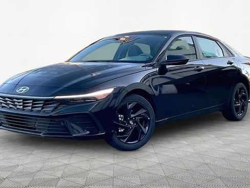 New 2026 Hyundai Elantra SEL Sport Premium FWD image 2