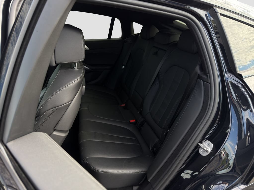 Used 2021 BMW X6 xDrive40i w/ M Sport Package AWD/4WD image 13
