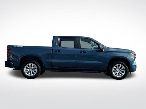 Used 2024 Chevrolet Silverado 1500 Custom AWD/4WD image 2