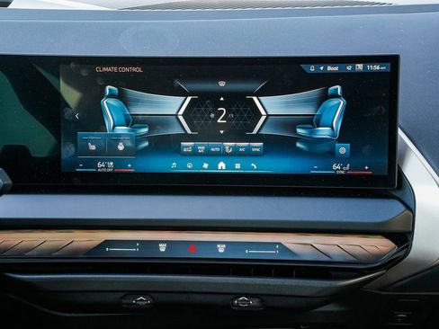 Used 2025 BMW X3 xDrive30i w/ Premium Package image 12