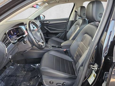 Used 2024 Volkswagen Jetta SE FWD image 15