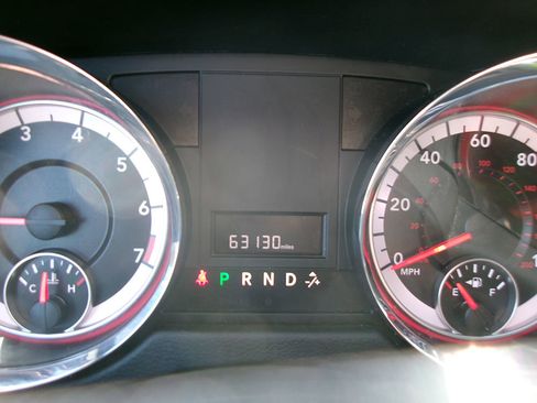Used 2020 Dodge Grand Caravan SE FWD image 18