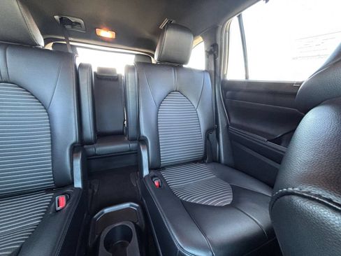 Used 2024 Toyota Highlander XSE FWD image 41
