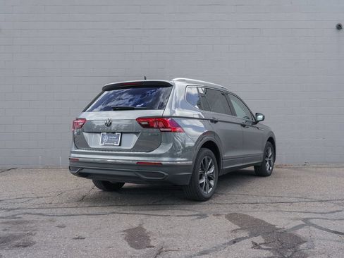 Used 2023 Volkswagen Tiguan SE AWD/4WD image 7