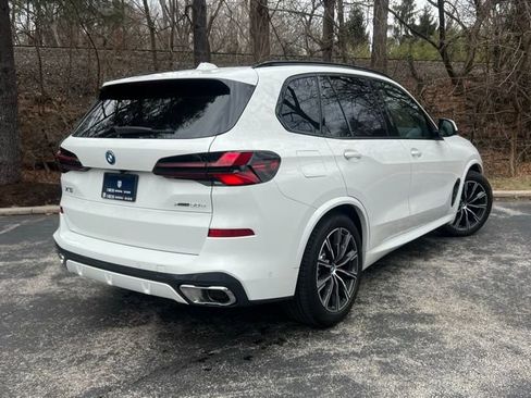 Used 2025 BMW X5 xDrive50e image 5