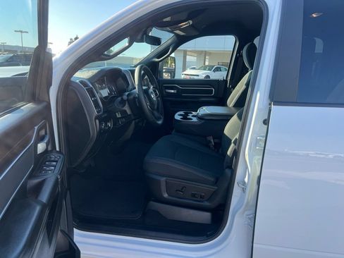 Used 2025 RAM 2500 Big Horn AWD/4WD image 3
